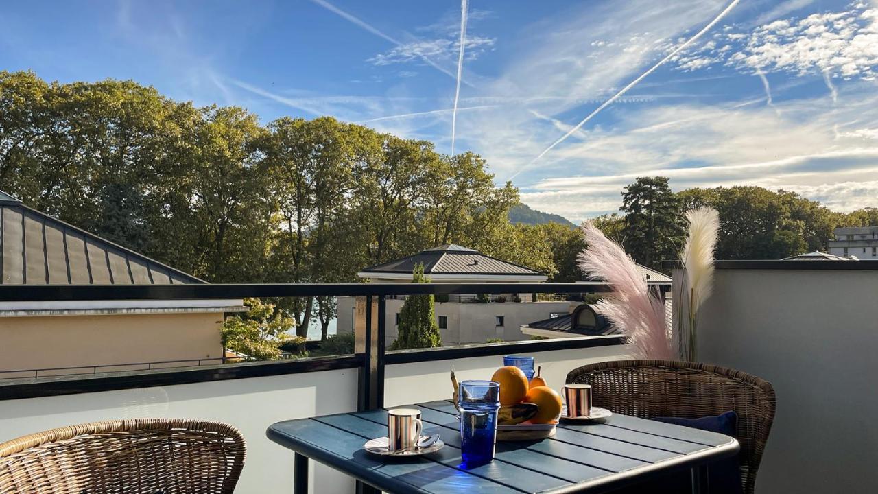 Homey Montaigne - New - A 1 Min A Pied Du Lac D'Annecy - 2 Balcons Prives - Appartement Avec 2 Chambres - Stationnement Gratuit Toute L'Annee Sauf En Ete - Juin A Aout Exterior photo